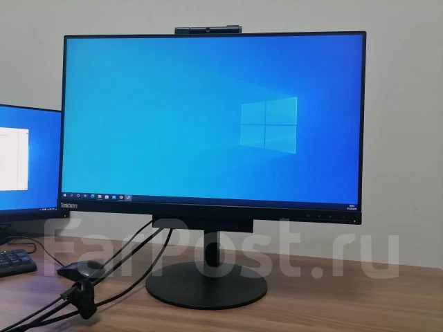 Lenovo. 24" ����