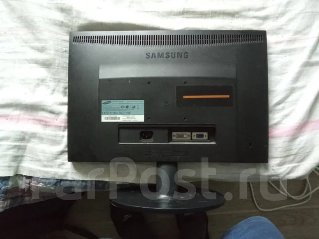 Samsung. 19", ���������� �� (LCD, LED, QLED) ����