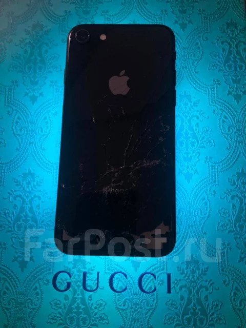 Apple iPhone 8. �/�, 64 ��, ������, 4G LTE, NFC ����
