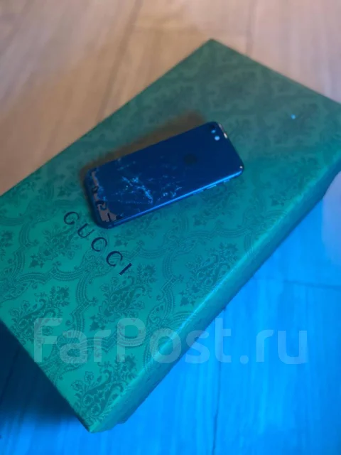 Apple iPhone 8. �/�, 64 ��, ������, 4G LTE, NFC ����