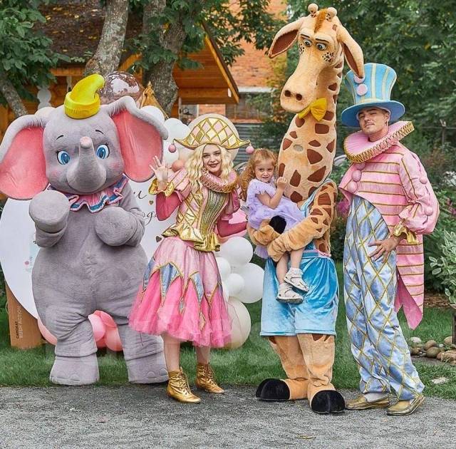 Помощник швеи. Швея на склад. Помощник по хозяйству. Подработка 2000р ...