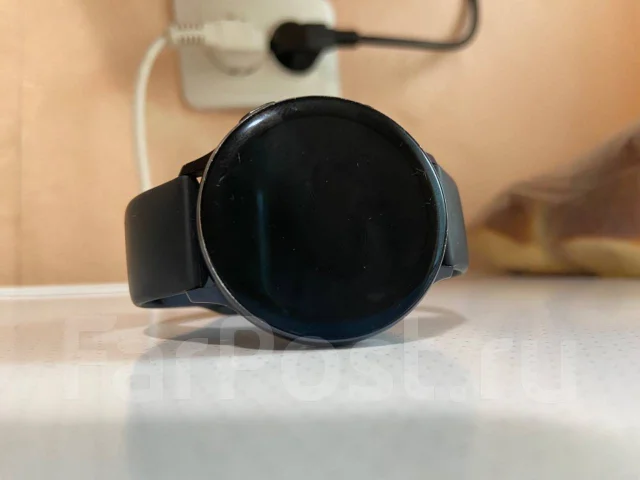 Samsung Galaxy Watch Active2 ����