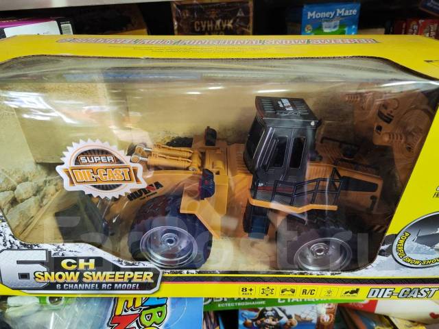 Игрушка Bruder мини экскаватор JCB 8010 CTS и рабочий (62002)