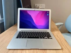 Apple MacBook Air 13 2015 Early. 13", 1,6����, ��� 4 ��, ���� 256���, WiFi, Bluetooth, ����������� �� 7��. ����