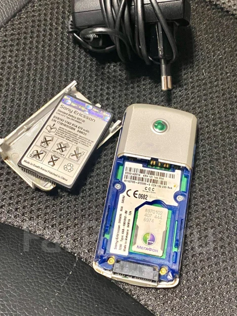 Sony Ericsson T230. �/� ����