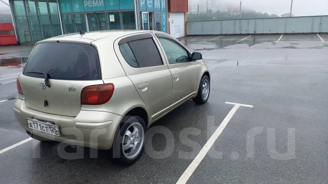 Toyota Vitz. �������, ��������, 1.0 (70��.�.), ������, 213 000����. �� ����