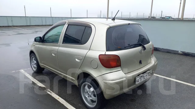 Toyota Vitz. �������, ��������, 1.0 (70��.�.), ������, 213 000����. �� ����