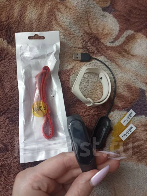 Xiaomi Mi Band 5 ����