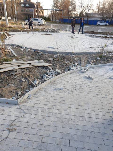 Укладка брусчатки, установка бордюра, благоустройство под ключ в Артеме
