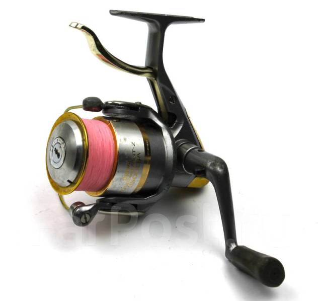 Катушка безынерционная daiwa tournament z 2500lba леска