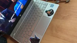 HP Pavilion 13-an0078ur. ��� 4 ��, ���� 128���, WiFi: 1, Bluetooth: 1, ����������� �� 12��. ����