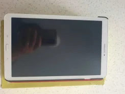 Samsung Galaxy Tab E. 9.6 ������, ������ 8 �� ����