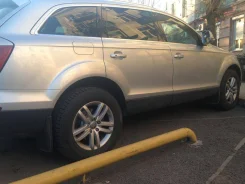 Audi Q7 ����