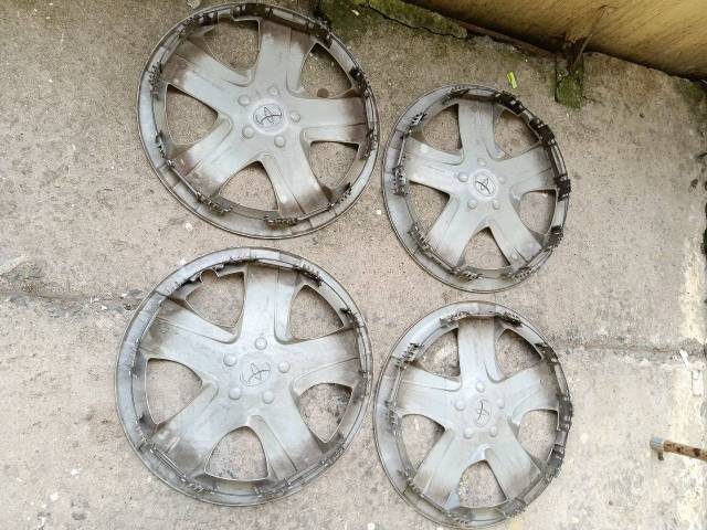 Продам колпаки R16 Toyota, 16", 1 шт, 4 шт, б/у, в наличии. Цена: 2 000 ...