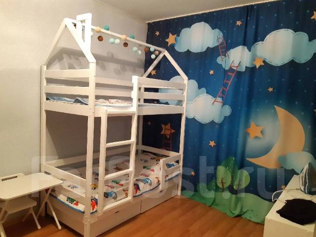Кровать Домик двухъярусная из массива дерева спальное место 180х90 ...
