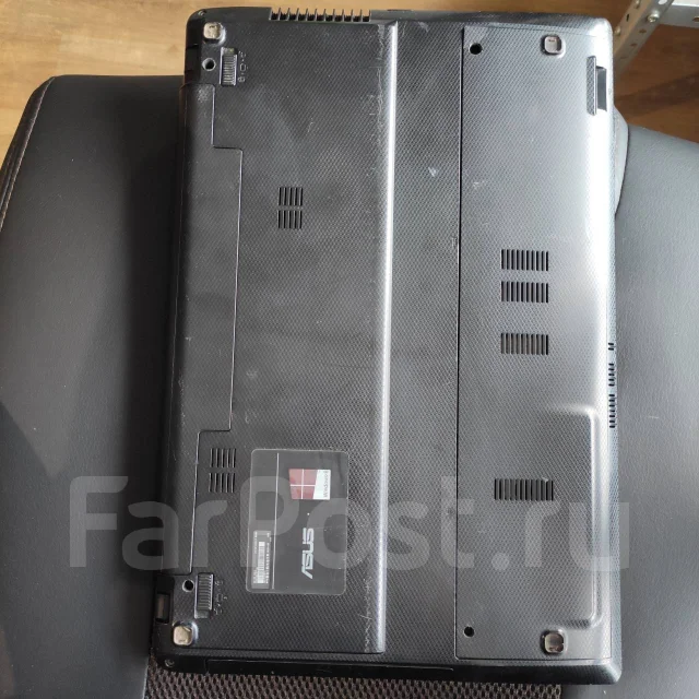 Asus X55VD. 15.6", 2,4����, ��� 4 ��, ���� 320���, WiFi: 1, Bluetooth: 1, ����������� �� 1��. ����