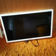 Erisson 24LES78T2W. LCD (��) ����