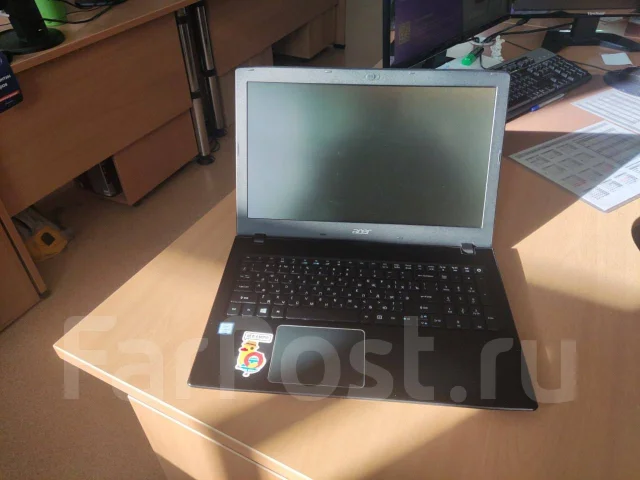 Acer Aspire E5-575G. 15.6", 4����, ��� 8 ��, ���� 512���, WiFi: 1, Bluetooth: 1, ����������� �� 8��. ����