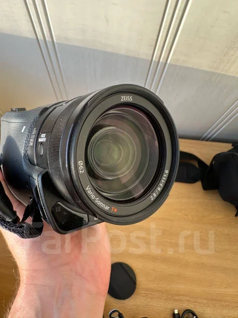 Sony FDR-AX100E ����