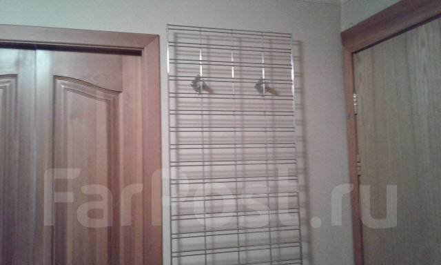 Панель сетка (решетка) с крючками, б/у, в наличии. Цена: 1 500₽ в ...