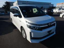Toyota Voxy. ZRR80G ZRR80W ZRR85G ZRR85W ZWR80G ZWR80W, 2ZRFXE 3ZRFAE ����