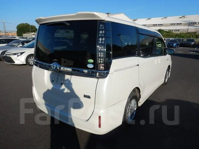 Toyota Voxy. ZRR80G ZRR80W ZRR85G ZRR85W ZWR80G ZWR80W, 2ZRFXE 3ZRFAE ����