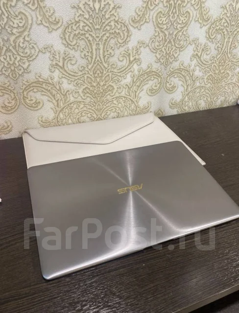Asus ZenBook. 14.5", ��� 8 ��, ���� 500���, WiFi: 1, Bluetooth: 1, ����������� �� 10��. ����