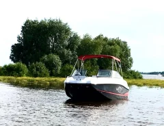 Rinker. 2009 ���, ����� 6,9��., ��������� ������������, 300��.�., ������ ����