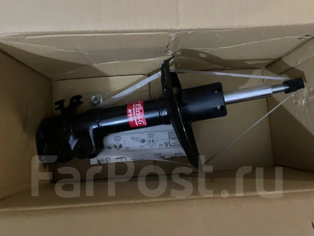 Комплект амортизаторов (перед, зад) KYB / Toyota Prius (ZVW5#) Japan ...