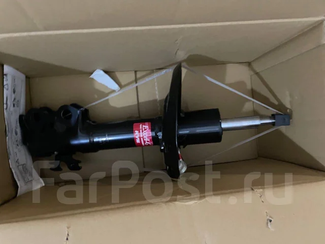 Комплект амортизаторов (перед, зад) KYB / Toyota Prius (ZVW5#) Japan ...
