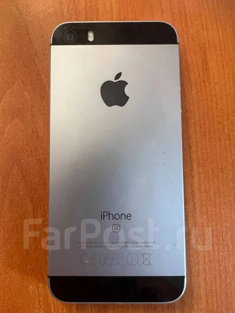 Apple iPhone SE. �/�, 32 ��, �����������, 4G LTE ����