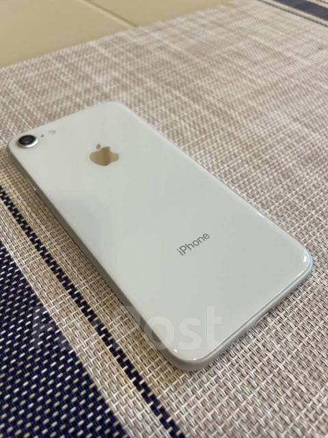 iPhone 8 64 в отличном состоянии, 64 гб, 4.70", моноблок, серебристый ...