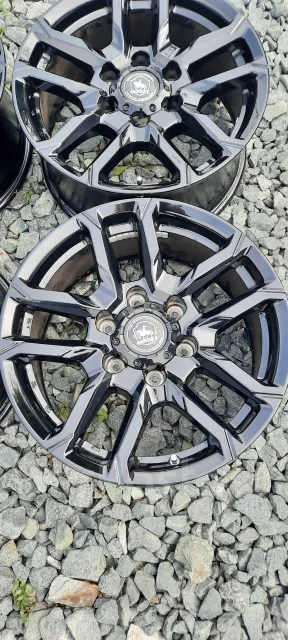 Kosei Barerock. 8.0x17", 6x139.7, ET25 ����