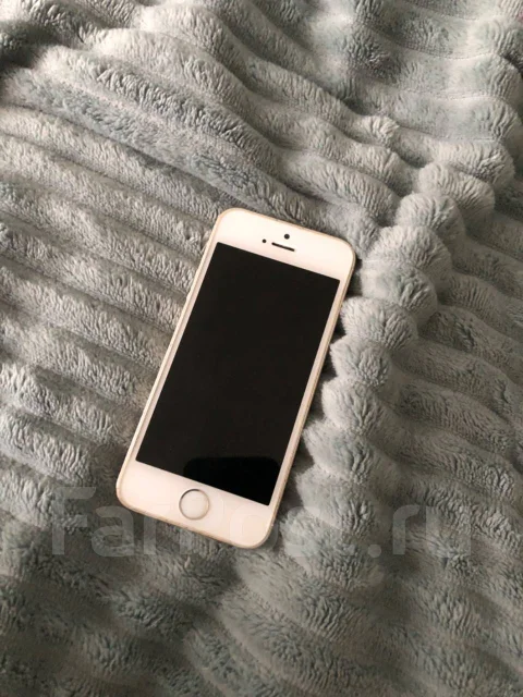 Apple iPhone SE. �/�, 32 �� ����