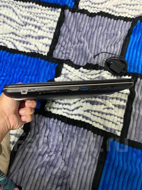 Asus VivoBook. 15.6", 2����, ��� 6 ��, ���� 237���, WiFi: 1, Bluetooth: 1, ����������� �� 6��. ����