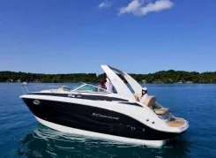 Crownline. 2022 ���, ����� 8,2��., ��������� ������������, 350��.�., ������ ����