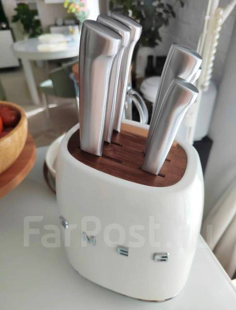 Набор Кухонных Ножей с Подставкой Smeg, новый, в наличии. Цена: 9 500 ...