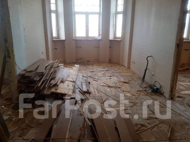 Демонтаж стен, полов, перегородок, сантехкабин, вывоз мусора в Уссурийске