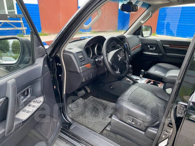Mitsubishi Pajero. �������, 4wd, 3.2 (165��.�.), ������, 190����. �� ����