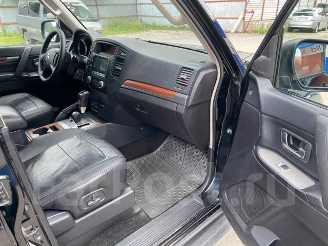 Mitsubishi Pajero. �������, 4wd, 3.2 (165��.�.), ������, 190����. �� ����