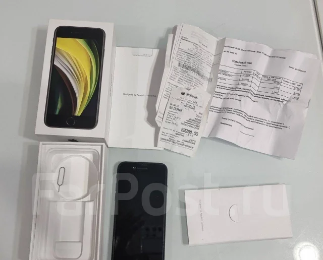 Apple iPhone SE 2020. �/�, 256 ��, ������, 4G LTE ����