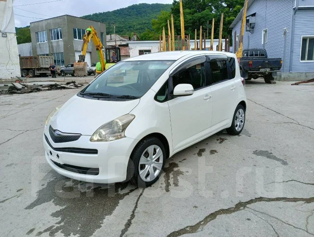 Toyota Ractis. ��������, ��������, 1.3 (90��.�.), ������, 113 000����. ��, �/� ����