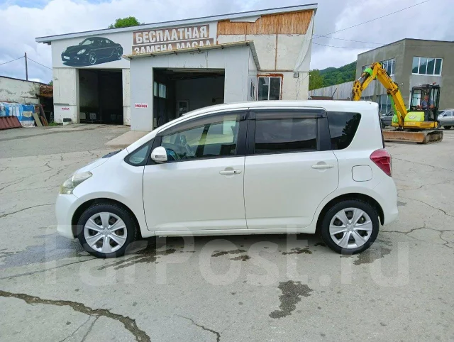 Toyota Ractis. ��������, ��������, 1.3 (90��.�.), ������, 113 000����. ��, �/� ����