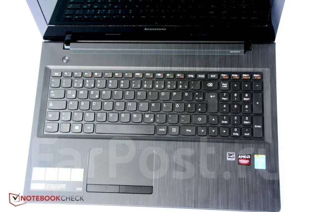 Lenovo B50-70. 15.6", 2,6����, ��� 8 ��, ���� 900���, WiFi: 1, Bluetooth: 1, ����������� �� 4��. ����