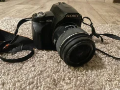 Sony Alpha DSLR-A230 ����