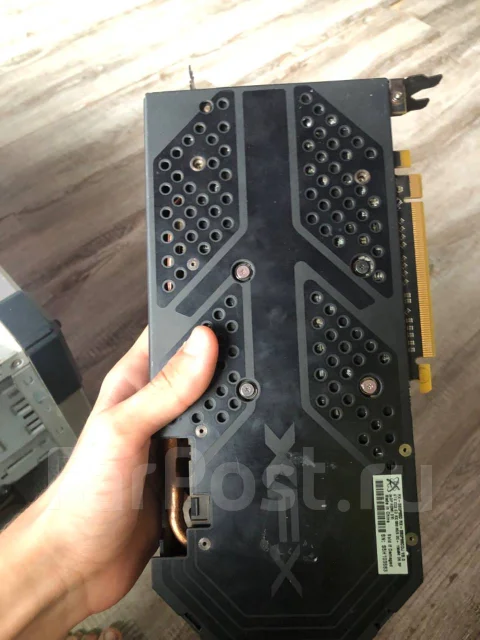 Radeon RX 580 ����