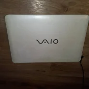 Sony VAIO. 15.6", 1,8����, ��� 4 ��, ���� 465���, WiFi, Bluetooth ����