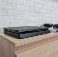 Sony PlayStation 4 Slim ����