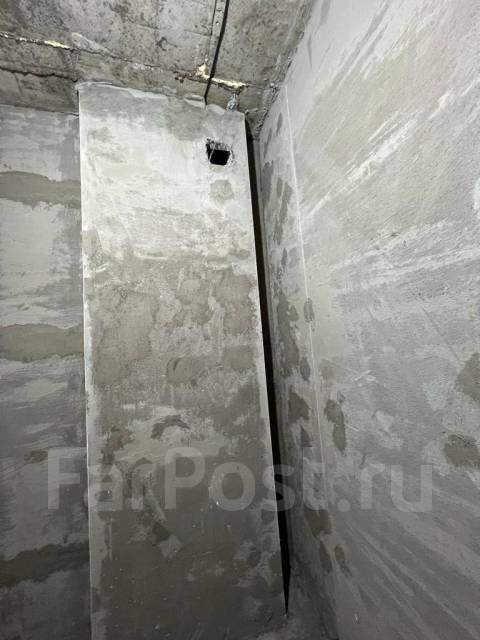 Ручная штукатурка шпаклeвка обои. Ламинат и плитка покраску стен во ...