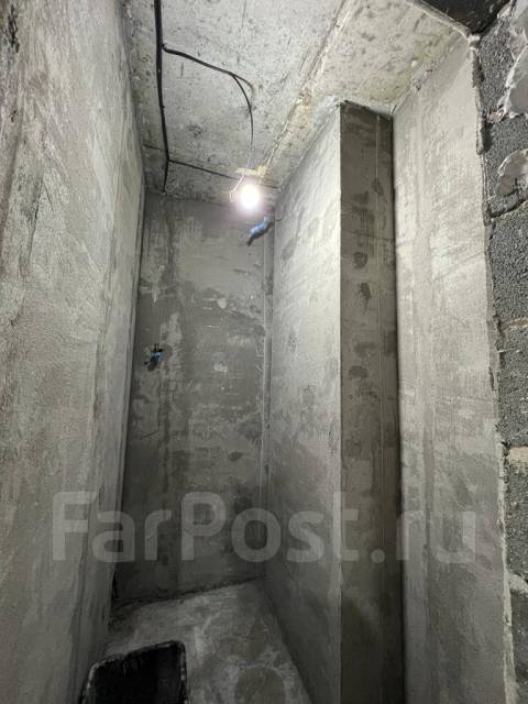 Ручная штукатурка шпаклeвка обои. Ламинат и плитка покраску стен во ...